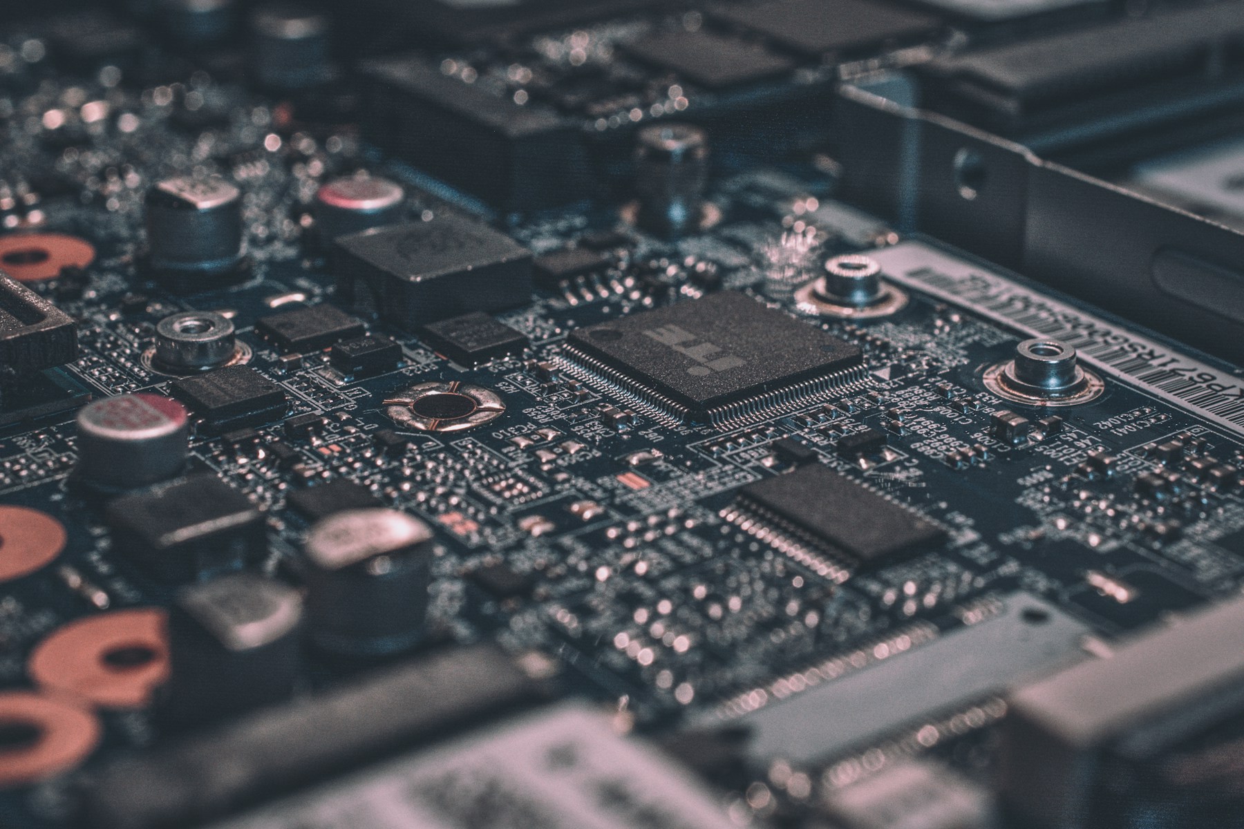 Detail sirkuit dan komponen elektronik